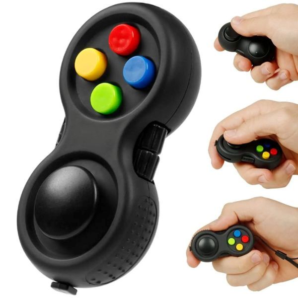Svart fidget-leksak i form av en spelkontroll med klickbara knappar och en joystick för rastlösa fingrar.