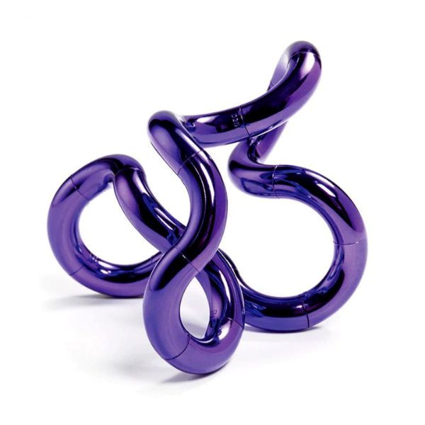 Lila Tangle Jr Metallic fidgetleksak som lugnar och ökar fokus vid NPF.