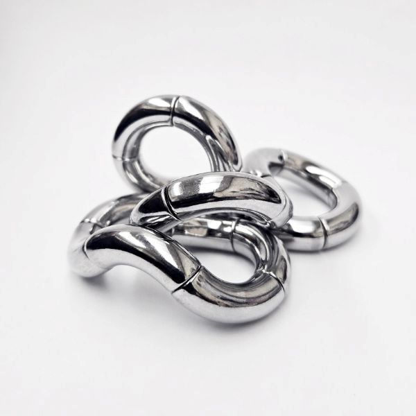 Tangle i metall med blank finish, sensorisk fidgetleksak för lugn och fokus