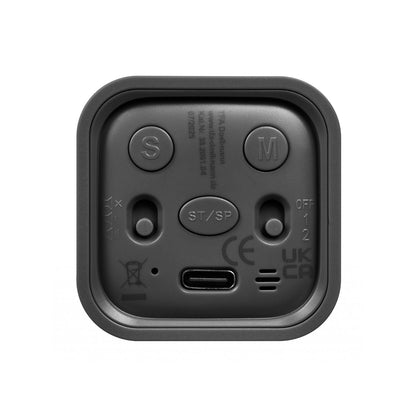Baksidan av TFA Mini Cube med knappar, alarminställningar och USB-C-anslutning