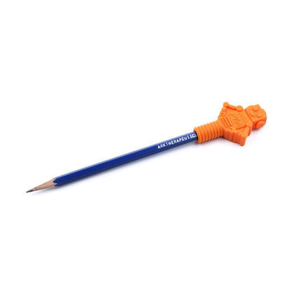 Orange RoboChew extrahård för kraftigare tuggare som behöver extra motstånd.